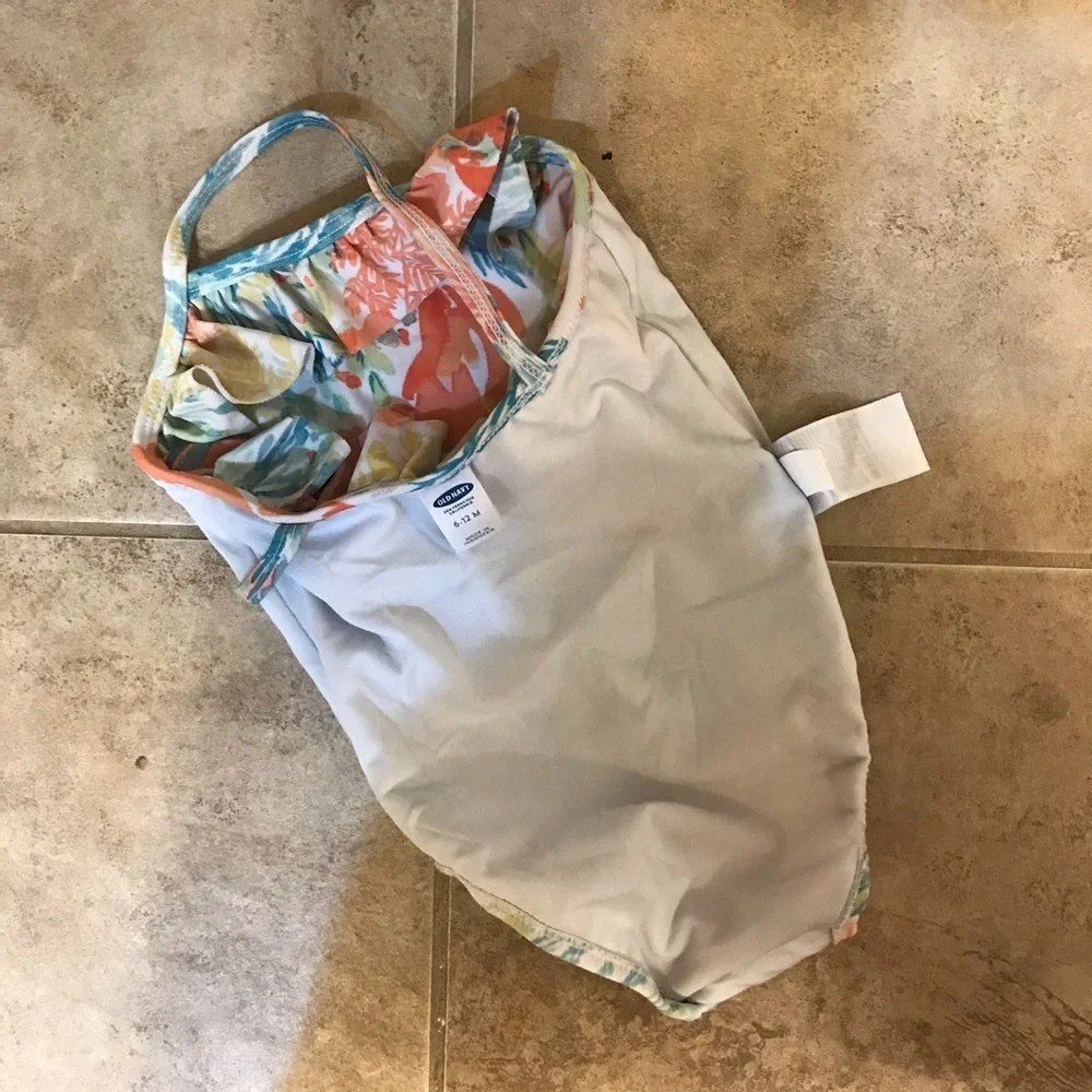 🌸 Adorable One Piece Swimsuit